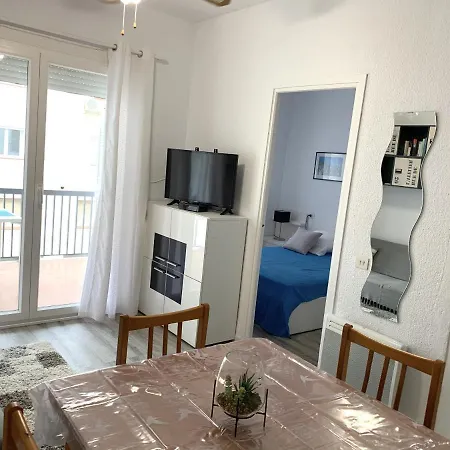 Royal Marine B20 Apartment *