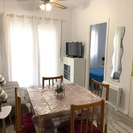 Royal Marine B20 Apartment